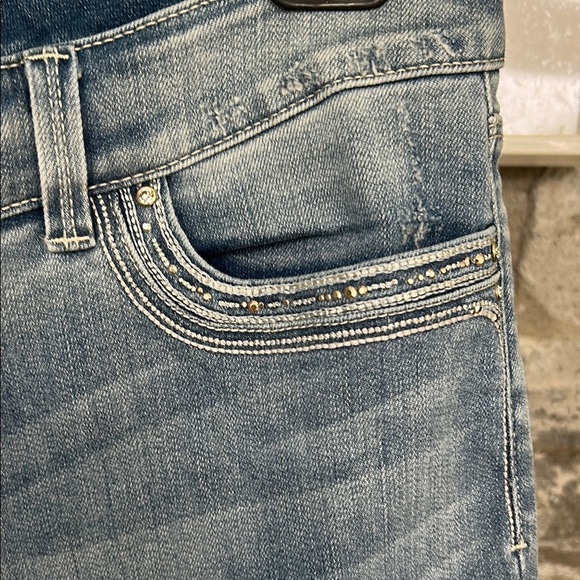 Distressed Jeans with bling - Picture 3 of 9